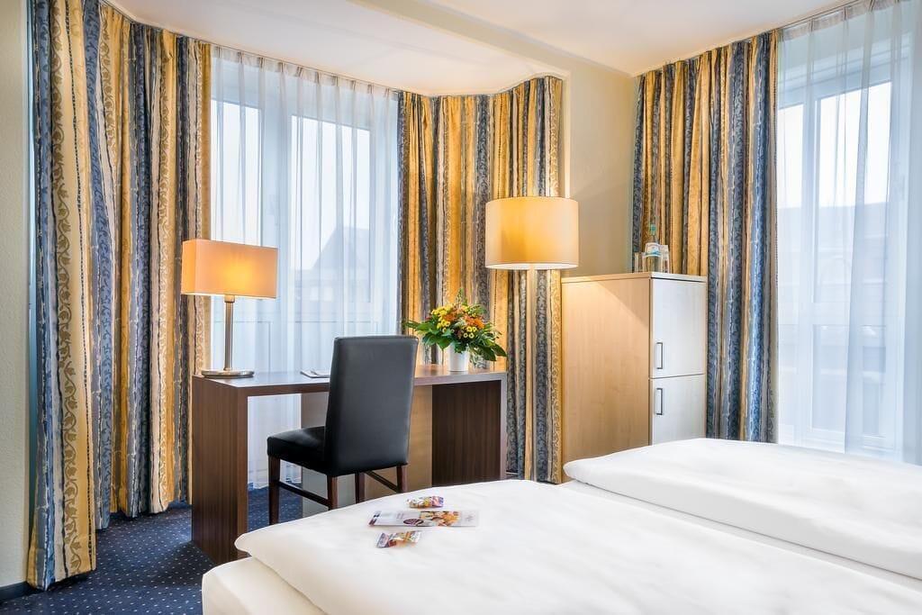 Hotel Mariella Köln Ngoại thất bức ảnh