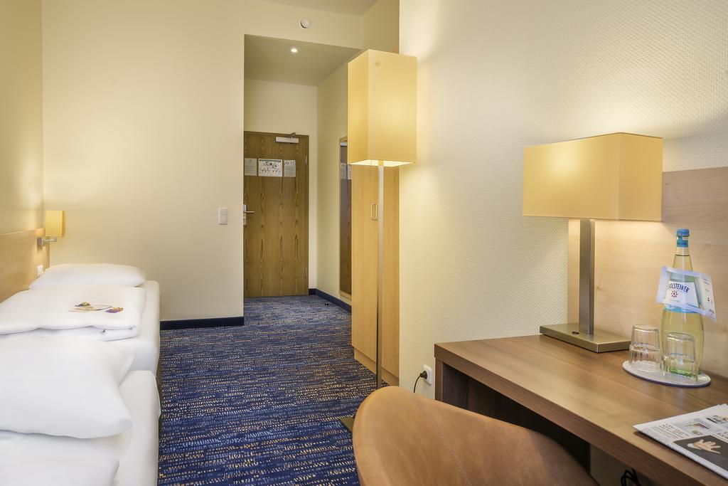 Hotel Mariella Köln Ngoại thất bức ảnh